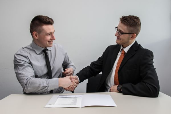 Dossiers clients dans le conseil